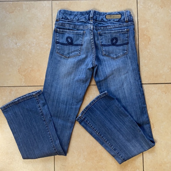 7 For All Mankind Woman’s Boot cut jeans 26 - Picture 2 of 7